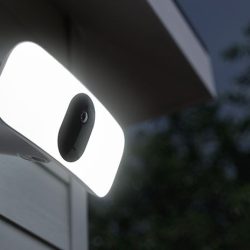 Arlo Pro 3 Floodlight Camera with App Control
