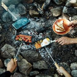 Uno Casa Cast Iron Campfire Sandwich Maker